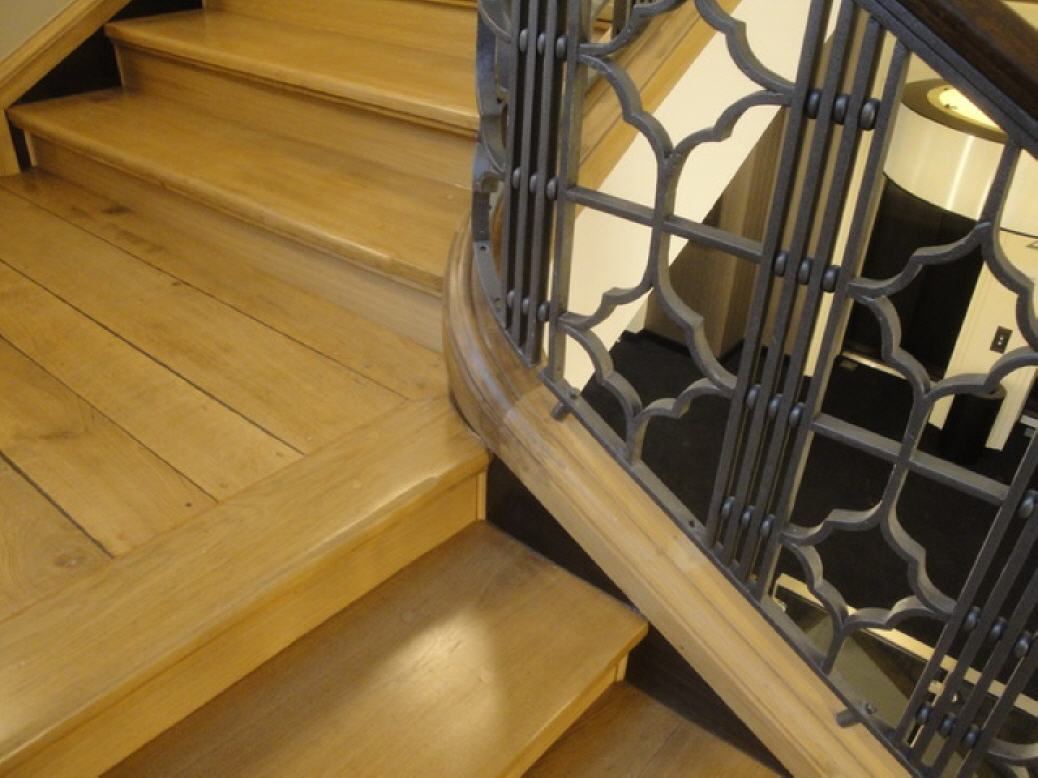 Detail einer restaurierten Treppe